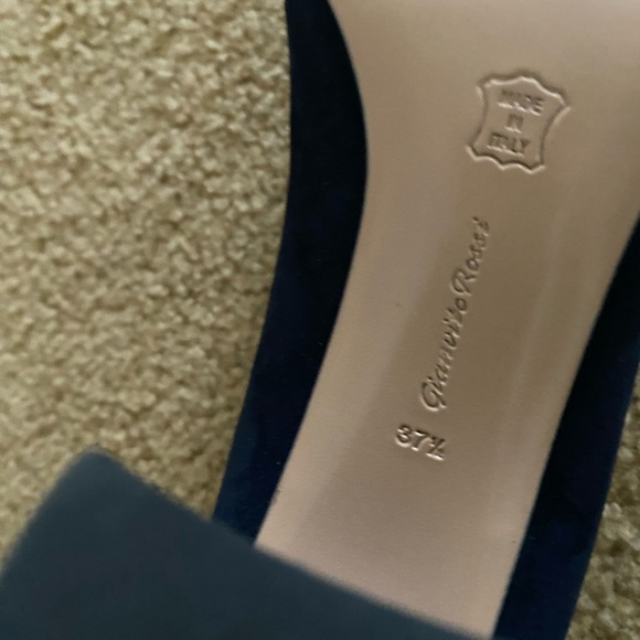 Gianvito Rossi Suede Pumps - Picture 7 of 10